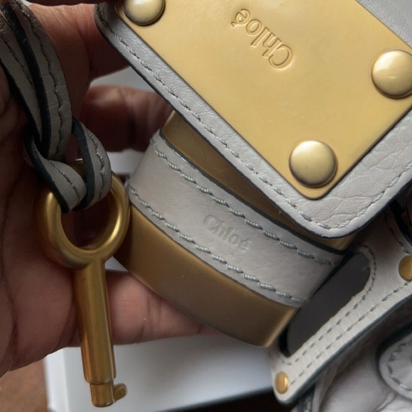 CHLOE PADDINGTON w/key - Picture 3 of 8